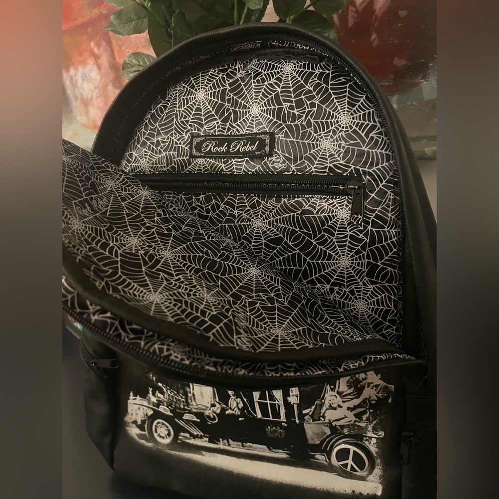 The Munsters Backpack - Picture 7 of 7